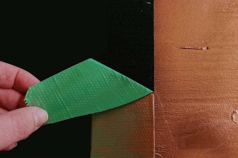 application avec adhésif batimask vert de chez lima adhésifs pour obtention de ligne fine de peinture